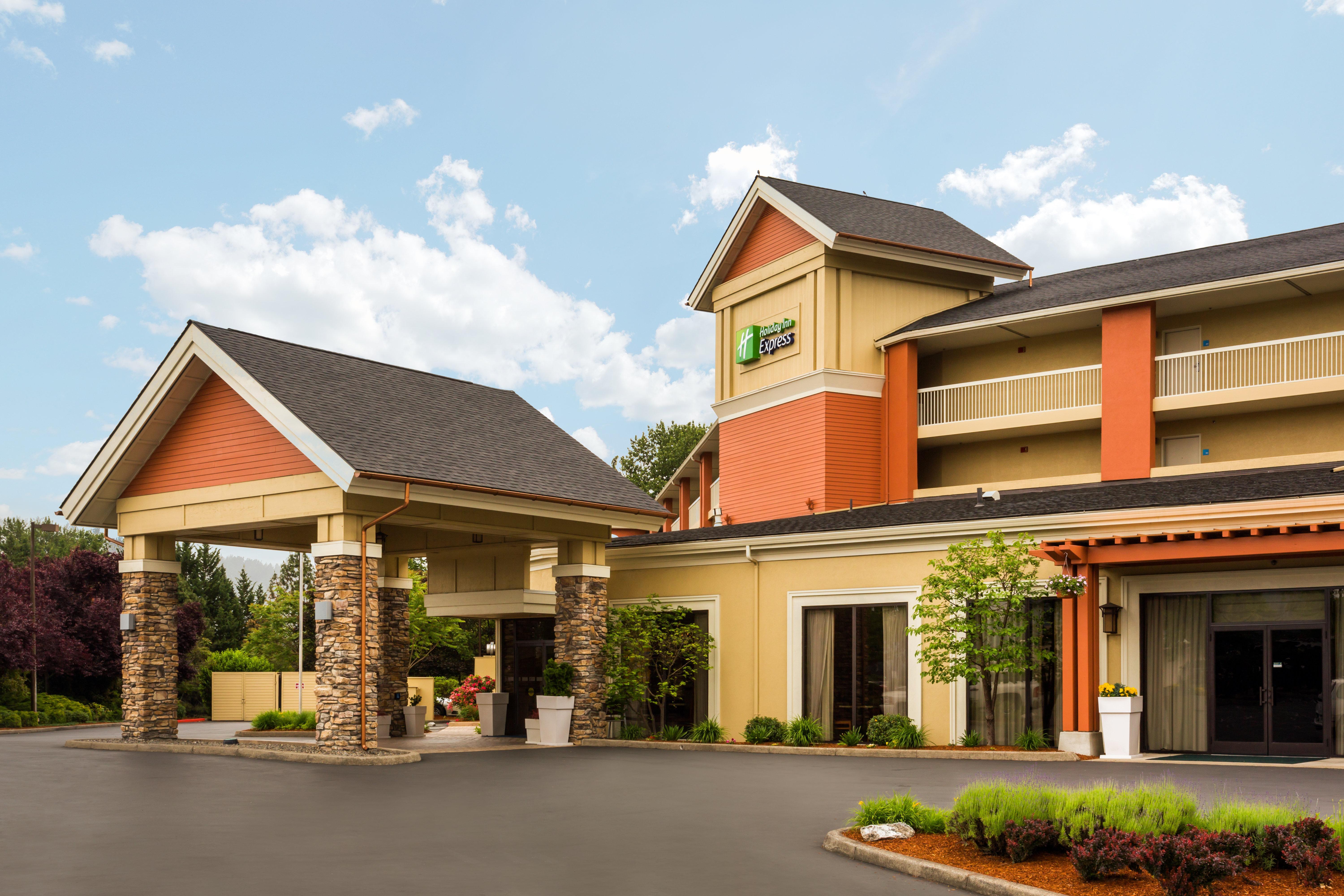 Holiday Inn Express Roseburg By Ihg Экстерьер фото